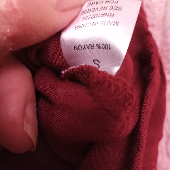 Elegant Women's Button-Down Shirt - Deep Red - Picture 7 of 8